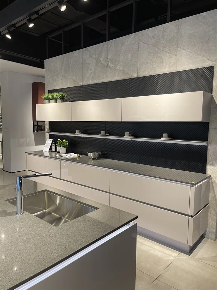 Matte white acrylic finish kitchen cabinet (2)